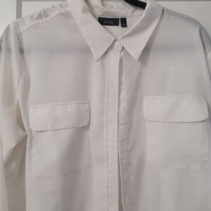 New but no tags Apt 9 white blouse in XL.